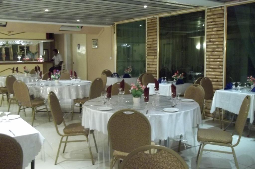 Hypertek Hotel غراند بايَ المظهر الخارجي الصورة