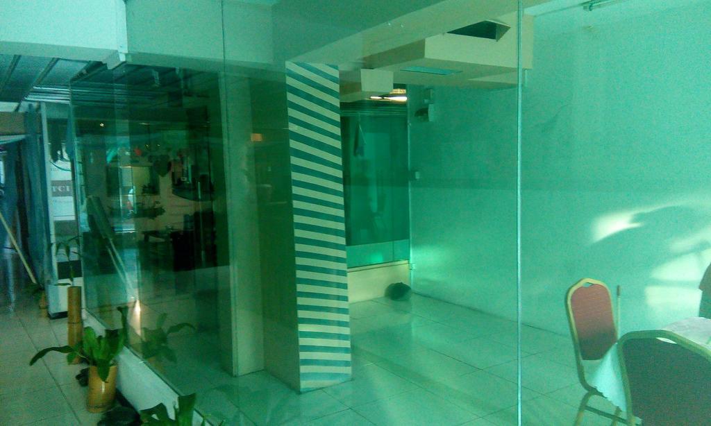 Hypertek Hotel غراند بايَ المظهر الخارجي الصورة