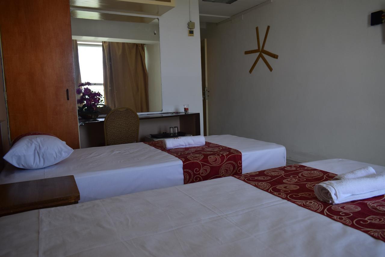 Hypertek Hotel غراند بايَ المظهر الخارجي الصورة